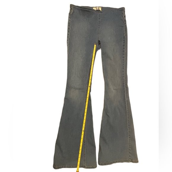 Free People NWT We The Free “Penny Pull on Flare Jeans” in Sapphire! Cotton - Picture 10 of 10